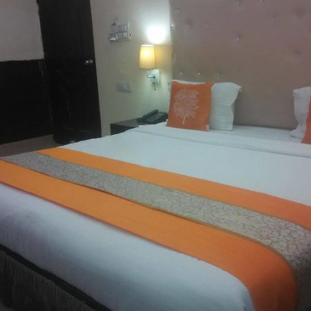 Lazeez Hotell New Delhi Eksteriør bilde
