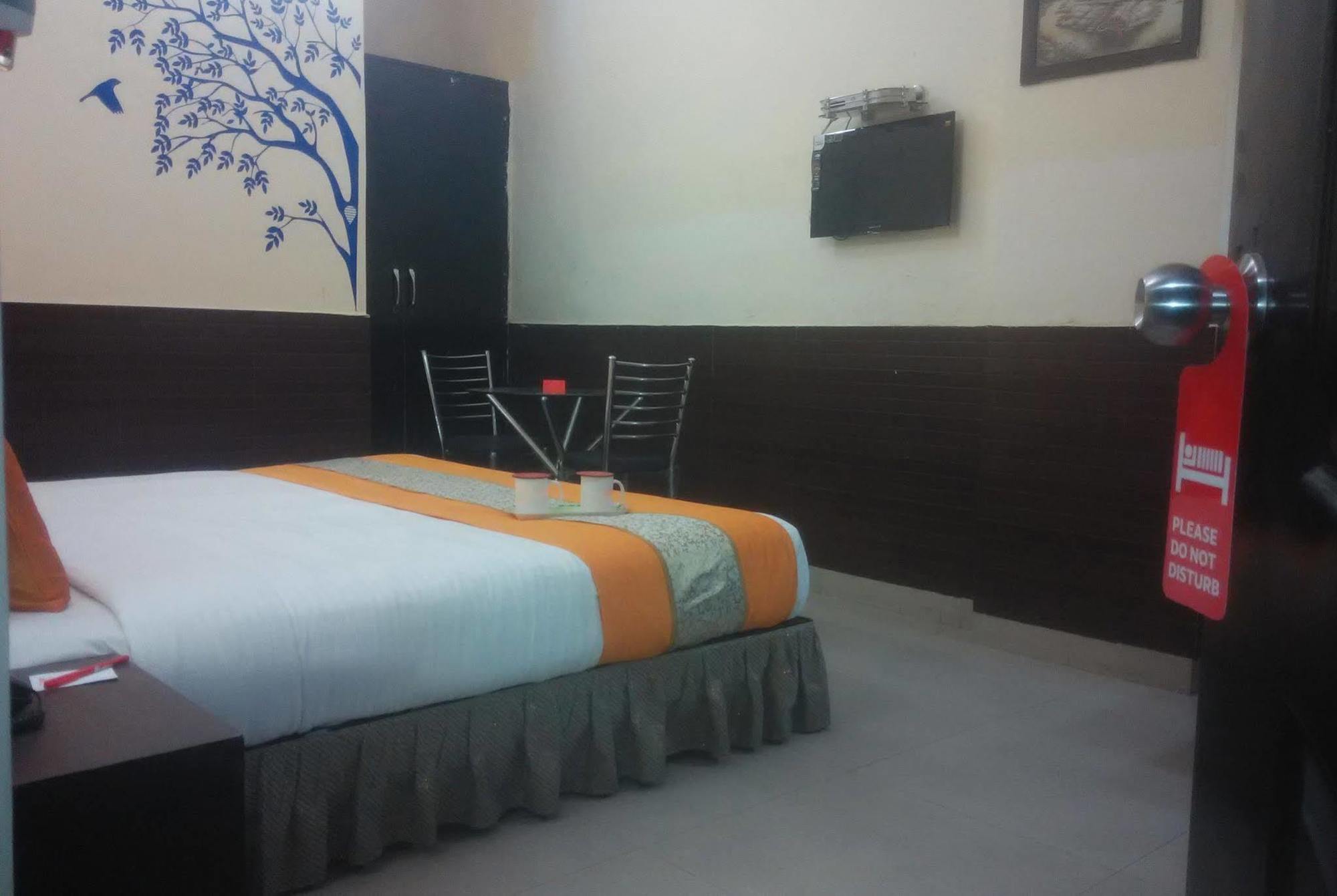 Lazeez Hotell New Delhi Eksteriør bilde